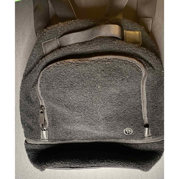 Lululemon City Adventurer Backpack Mini Sherpa Fleece 10L Black - Picture 2 of 6